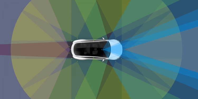 Tesla Tamamen Kendi Sürüş Donanımına Sahip Aracı Model 3’ü Açıkladı